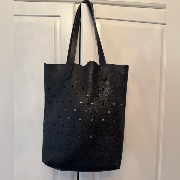 The Olivia 2 in 1 Detachable Pouch Tote by Antik Kraft – MMS  THE STOWE Olivia Women bag TOTES + SATCHEL